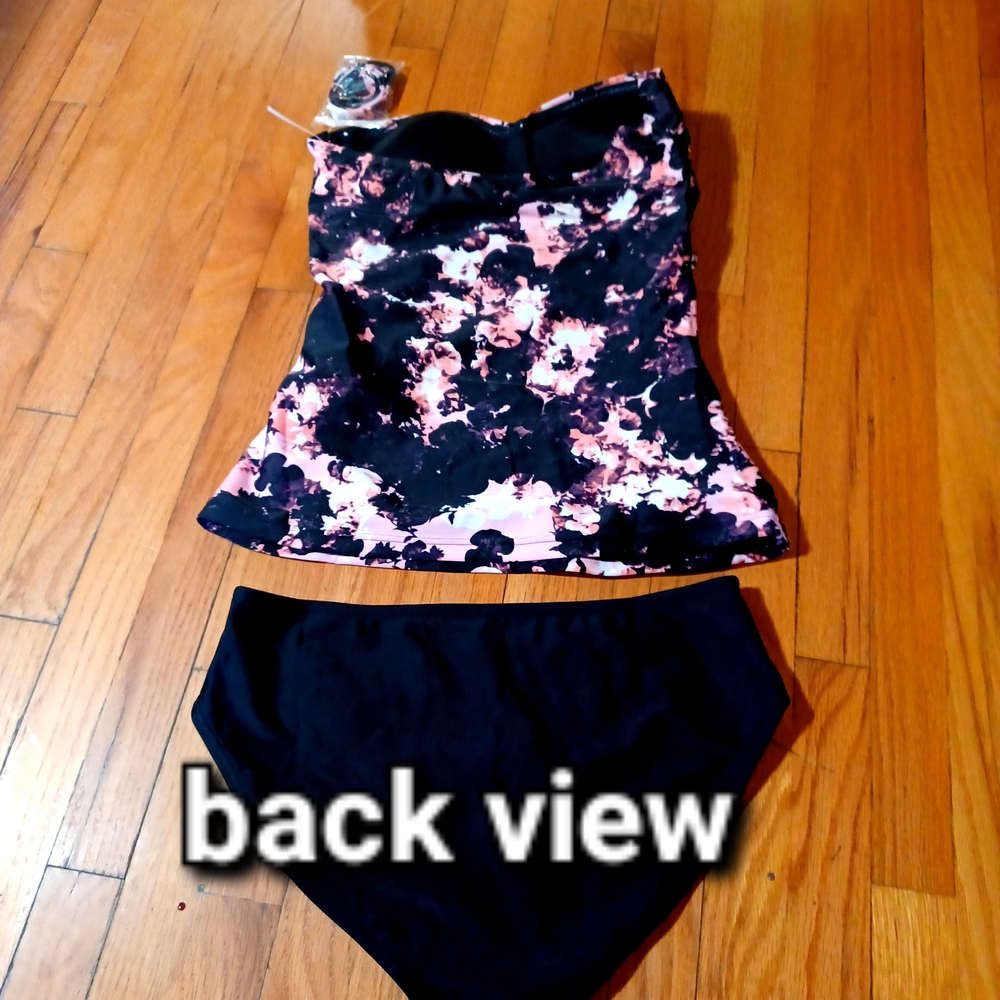 Multicolor Tankini Top with Bikini Bottoms - Picture 2 of 9